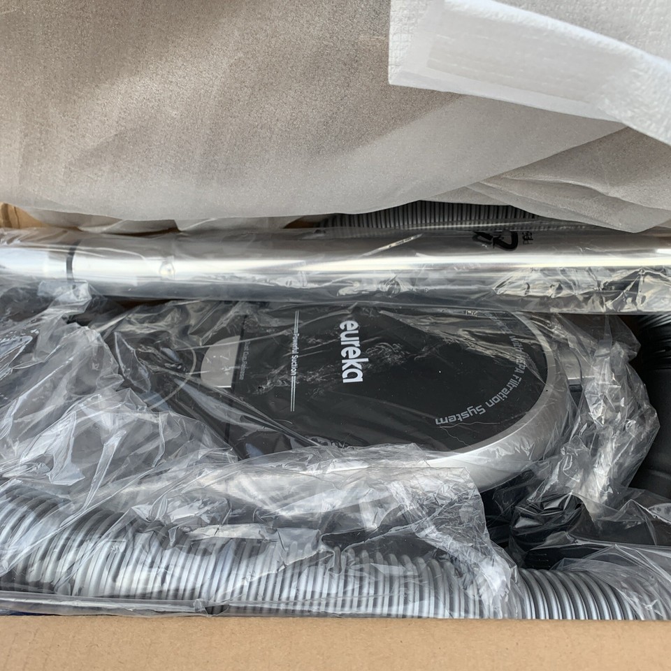 Eureka NEN180 Bagless Canister Lightweight Vacuum Cleaner New OPen Box