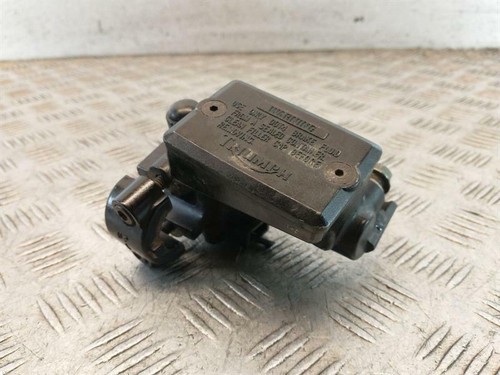 Triumph TROPHY 3 900 (1992) Clutch Master Cylinder - Picture 2 of 4