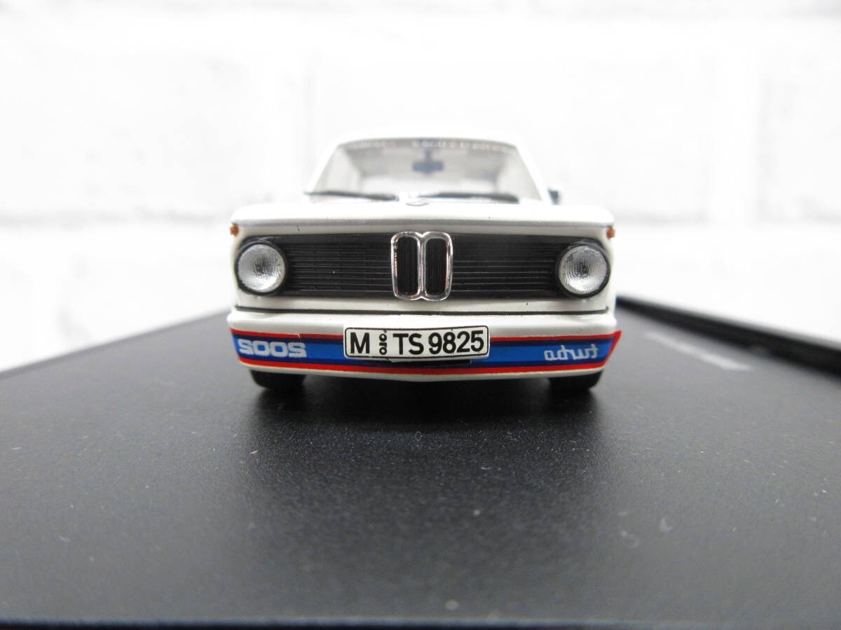 BMW 2002 Turbo ミニカー 1/43 スケール BMW 2002 Turbo ミニカー 1/43 スケール