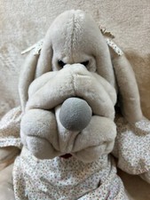 VINTAGE 1981 GANZ BROS PLUSH WRINKLES DOG HAND PUPPET BEIGE 18  FLORAL DRESS