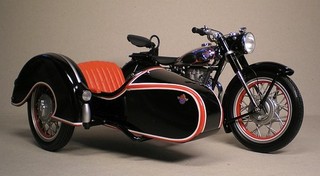 HOREX Regina mit Beiwagen 1:10 von Schuco