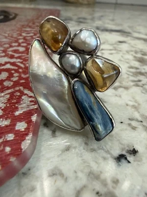 ¡Anillo de concha blanca inspirado en Marta Howell con anillo de ámbar y perlas! Foto 1 de 3