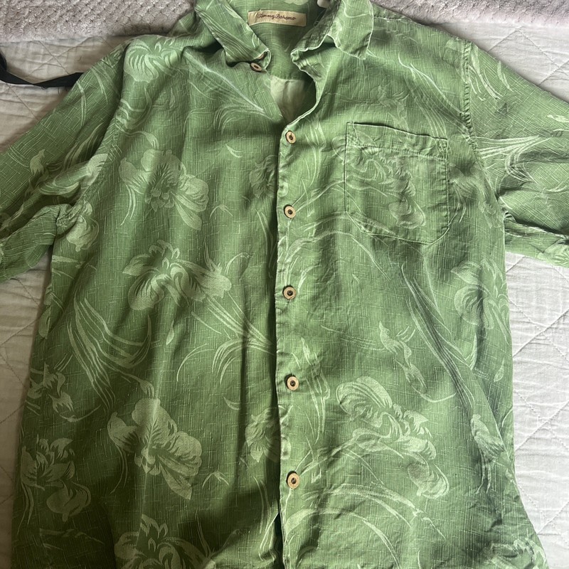 Tommy Bahama Shirt Medium 100% Silk Tropical Floral Hawaiian Green