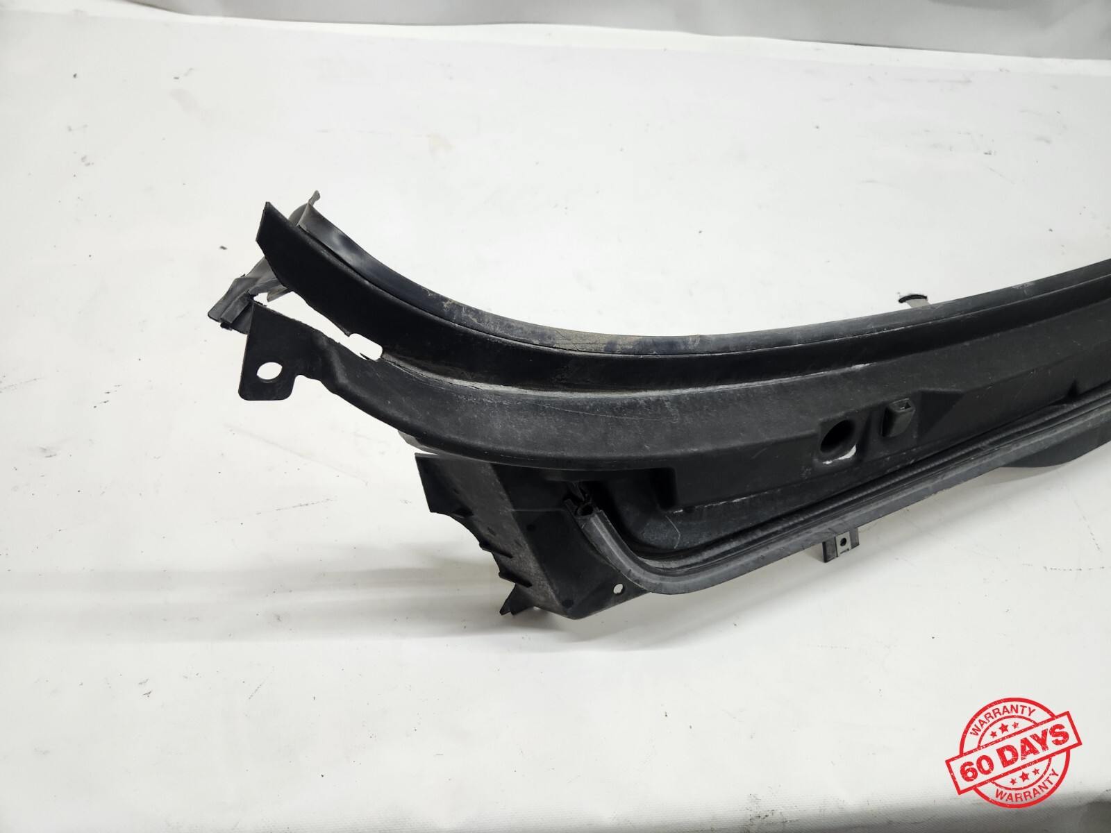 ⭐ 08-17 Maserati Gran Turismo Front Windshield Wiper Cowl Cover Vent Panel Oem