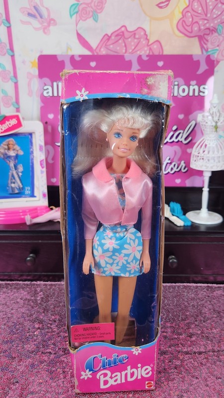 1996 Mattel Chic Barbie Doll (model 17297)