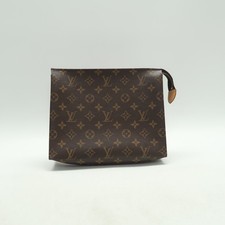 Louis Vuitton Toiletry Pouch Brown Monogram Canvas Clutch T10358377