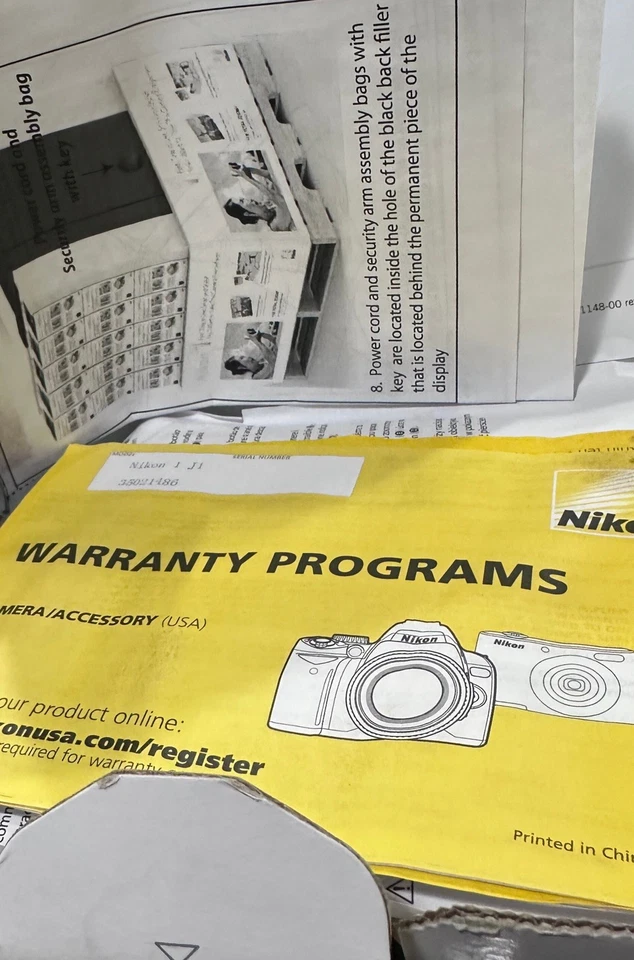 Kit de cámara sin espejo Nikon 1 J1 (ROJO) - Lentes de 10-30 mm y 30-110 mm, caja, bolsa Foto 2 de 4