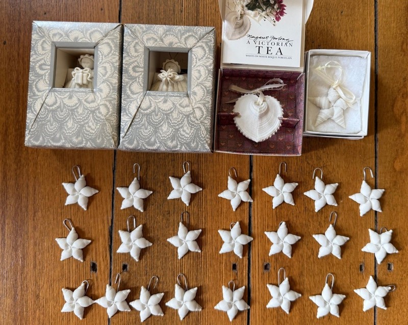 VINTAGE MARGARET FURLONG - Shell Ornaments. Set Of 26 Pieces.