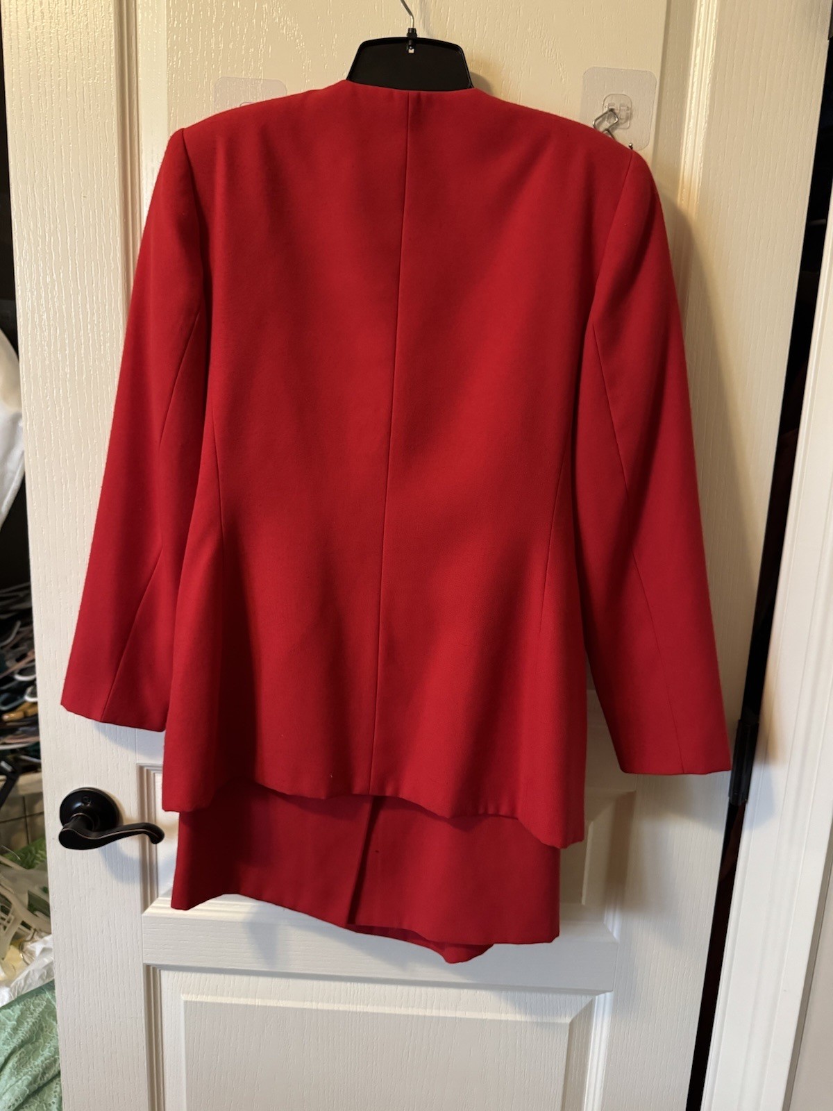 LeSuit Petite Women’s red double breasted 2 Piece Skirt Suit Size 6P NICE