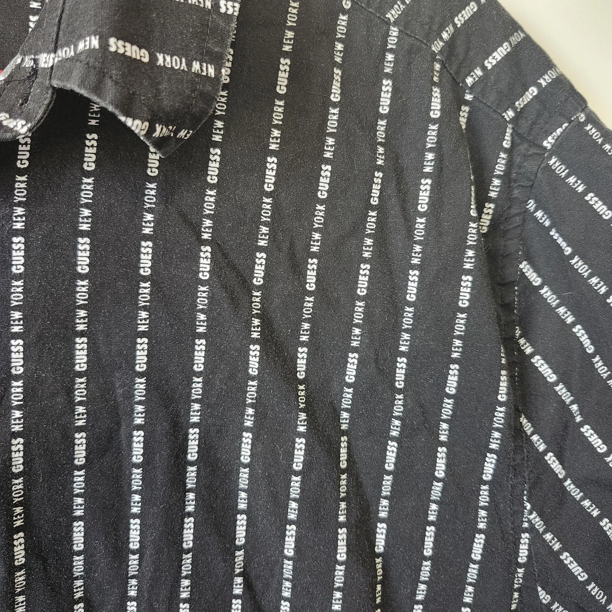 Camisa Guess Negra a Rayas Logo Para Hombre Grande Manga Corta Abotonada Preppy