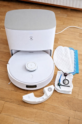 ECOVACS DEEBOT T10 Plus mit Absaugstation LiDAR  Wischfunktion  Sehr gepflegt