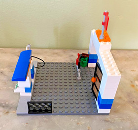 LEGO Juniors 10659 Blue Vehicle Suitcase - 100% Complete with Manual & Suitcase