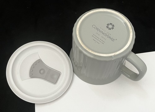 Corningware 20 oz GREY Stoneware Mug with Snap-on Vented Lid Microwave Safe - Picture 5 of 6