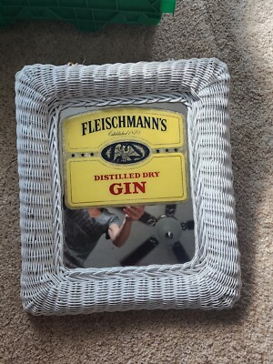VINTAGE WICKER Fleischmann's Gin Beer Sign Mirror Bar Mirrror Glass Signs 18x21''