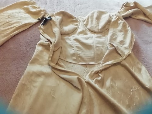 Pretty little Thing size 10 gold Satan underwired corset bardot playsuit size 10 - Picture 2 of 5