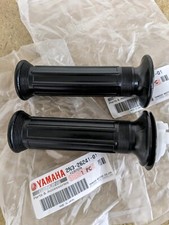 New OEM Grips With Throttle Sleeve Yamaha Big Wheel 80 BW80 PW80 Y Zinger