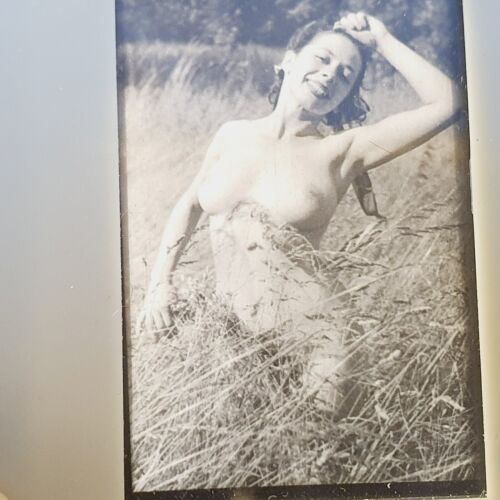 Vintage erotic nude lady dia positive color slide photo 1960's no4 - Photo 1 sur 2