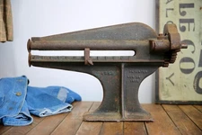 Vintage Leather Cutter Skiver Cobblers Shoe Bench Machine Cast Iron Tool Landis