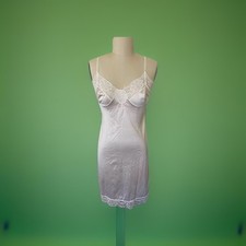 Vtg Women  s Slip Pale Pink With Lace Full Slip Adjustable Straps Size: Medium