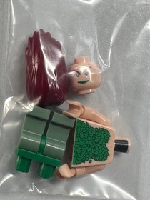 Lego Poison Ivy 7785 Arkham Asylum Batman Minifigure NEW (Never Assembled)