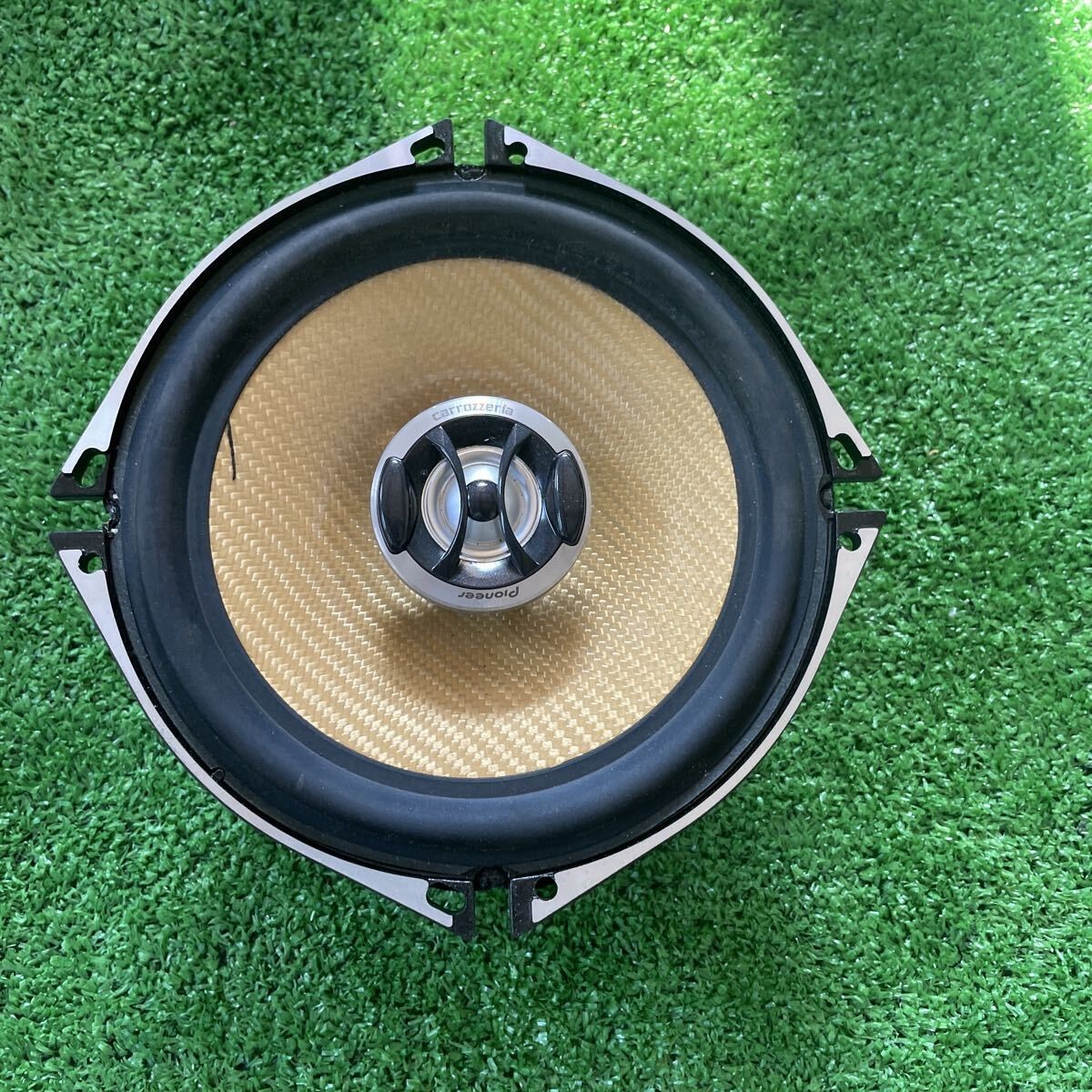 carrozzeria TS-J1700AスピーカフォードとマツダUD-K617 Pioneer Carrozzeria TS-J1700A Coaxial 2-Way Speakers 170W 17cm
