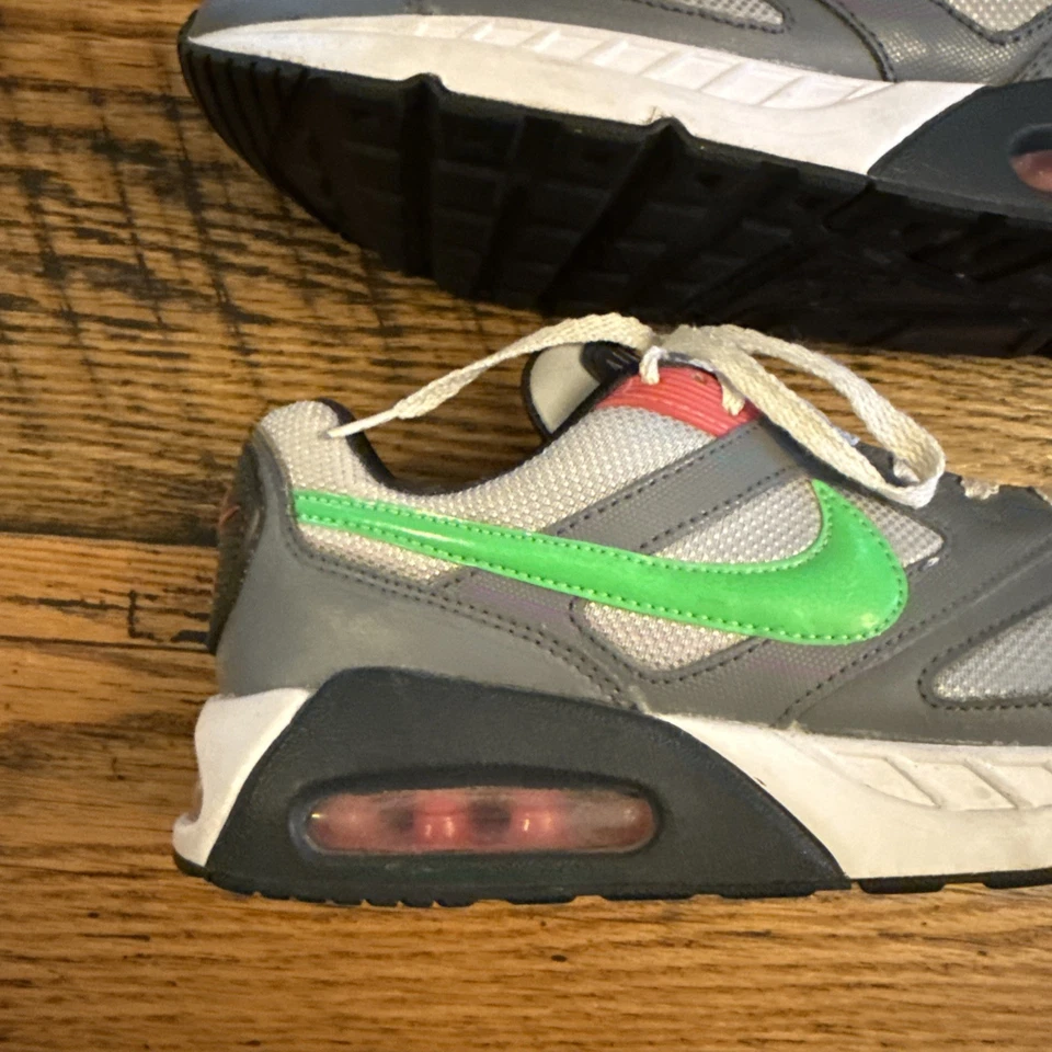 Nike Air Max Air Max IVO GS Gris Rosa Lima 2013 Talla 6y 579998-036 Foto 3 de 4