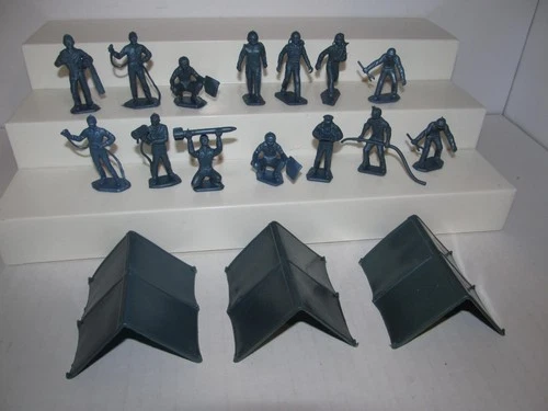 Vintage 1950s Marx Armed Forces Training Center Playset 45mm Air Force Figures