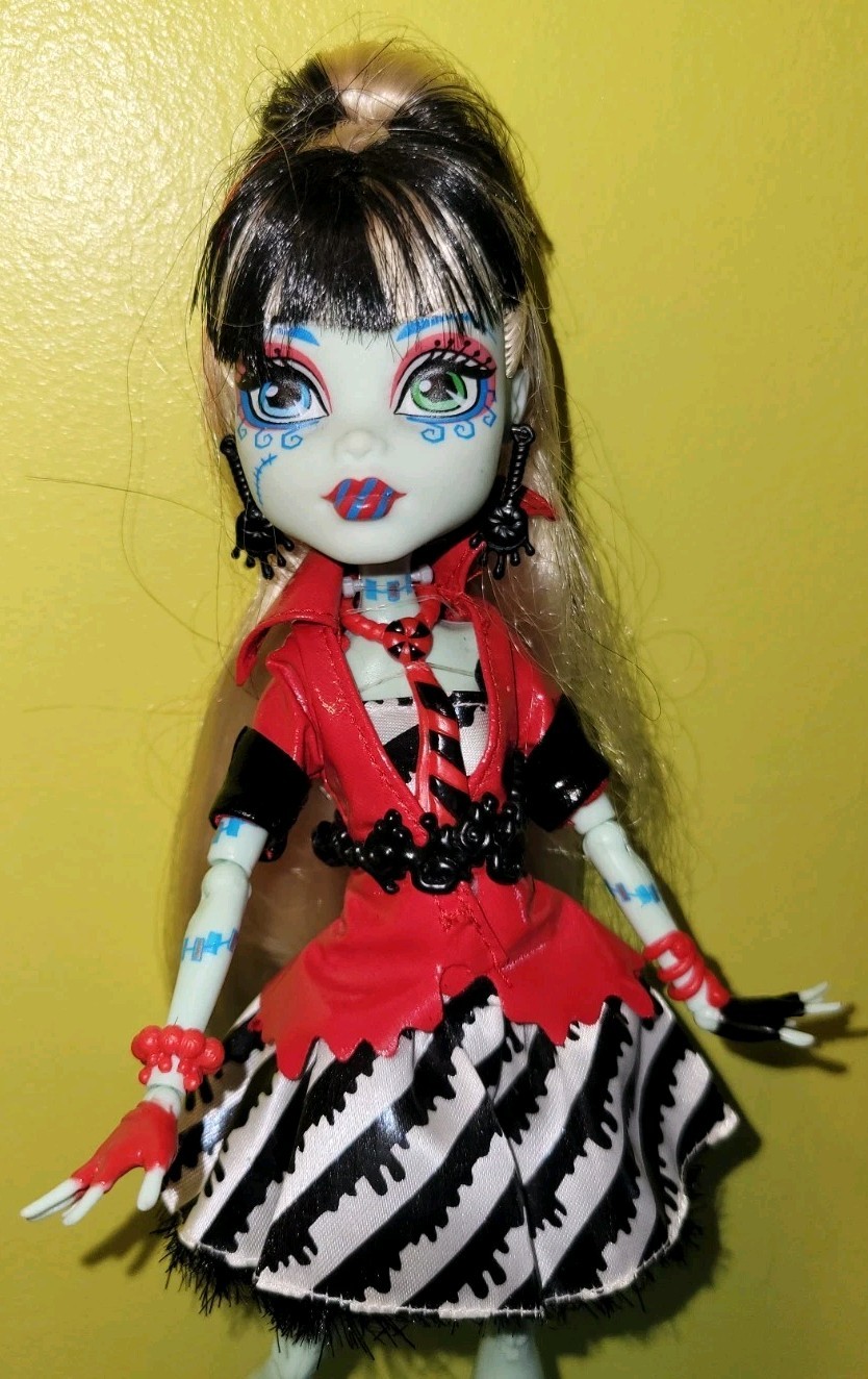 Monster High FRANKIE STEIN Sweet Screams Doll 2013 Near Mint