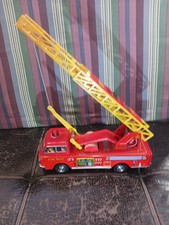 Tin Litho Vintage Toy Ladder Firetruck WE3002 NO CORROSION in batt compartment
