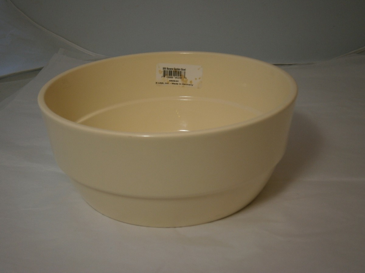 CERAMIC MADE IN GERMANY BEIGE GARDEN BOWL OR MIXING BOWL 9