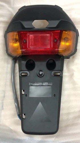 YAMAHA CY50 JOG 1992-1996 TAIL LIGHT COVER ASSEMBLY 4AG-84700-01 N.O.S