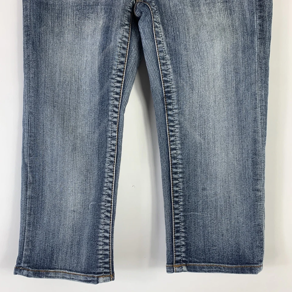 Pantalones Cortos de Jean Candie's Talla 5 Skimmer Hasta la Rodilla Azul Lavado Mediano Tiro Bajo Elastizados Foto 3 de 4