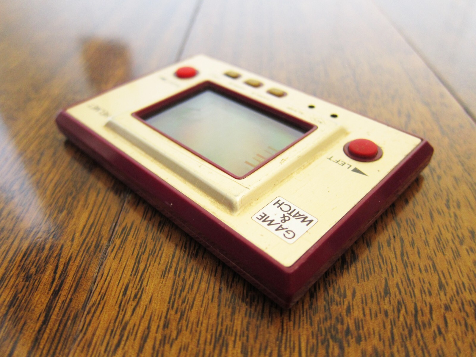 NINTENDO Helmet Game and Watch (CN-07) in OK Condition