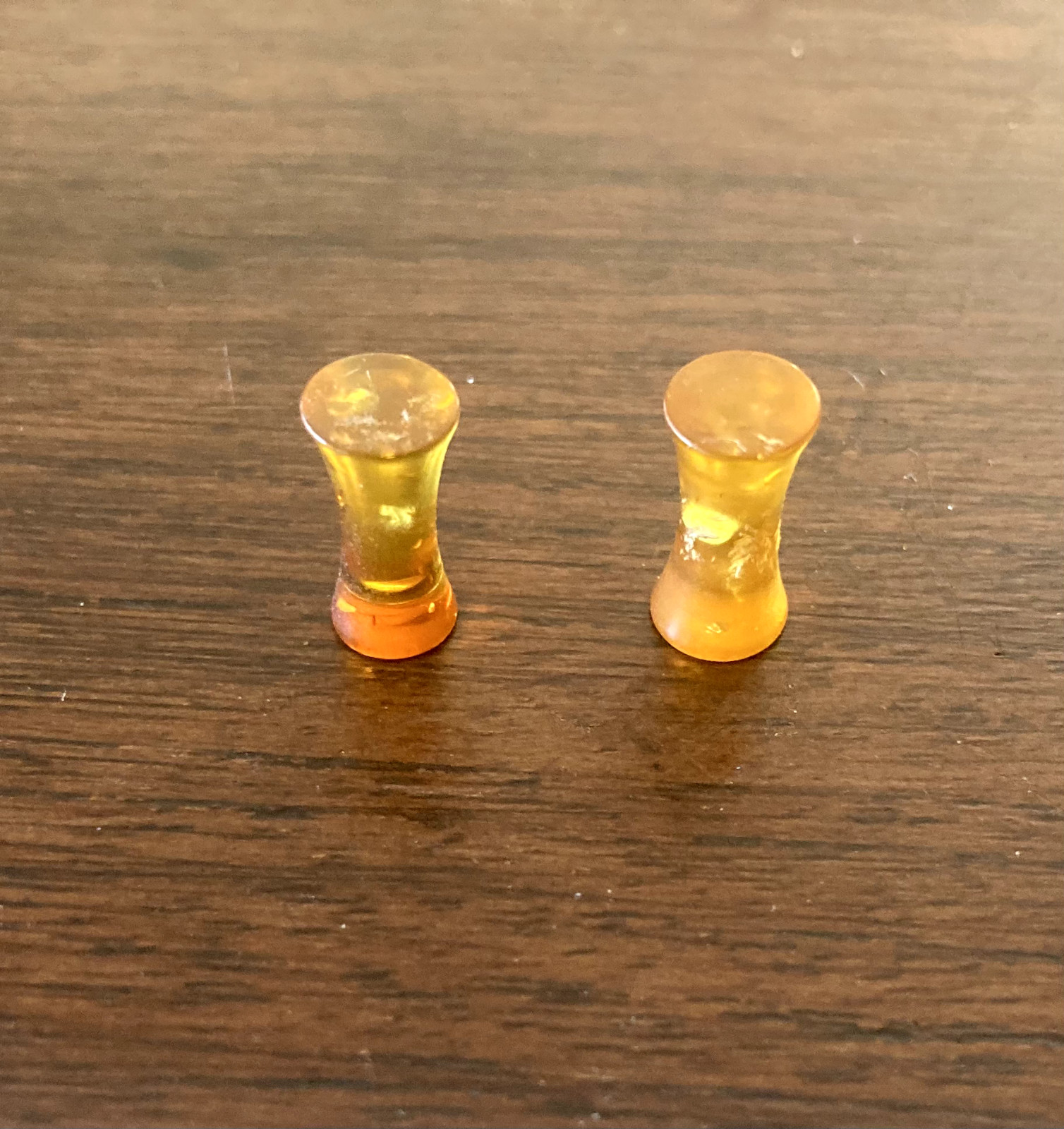 PAIR Solid Amber Double Flare Saddle Ear Plugs Ga… - image 1