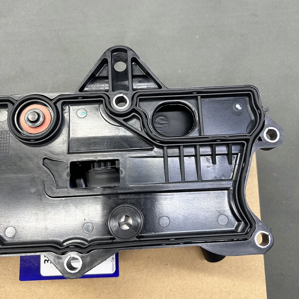 Valve Cover Oil Trap PCV 32140004 For Volvo S60 S90 XC90 V60 V90 XC40 XC US Foto 4 de 4