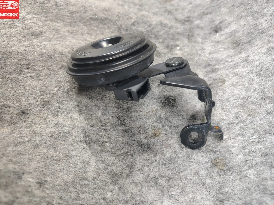 Toyota Aniti 2018-2025 montaje de bocina de alarma antirrobo OEM 86560-06060 Foto 3 de 4