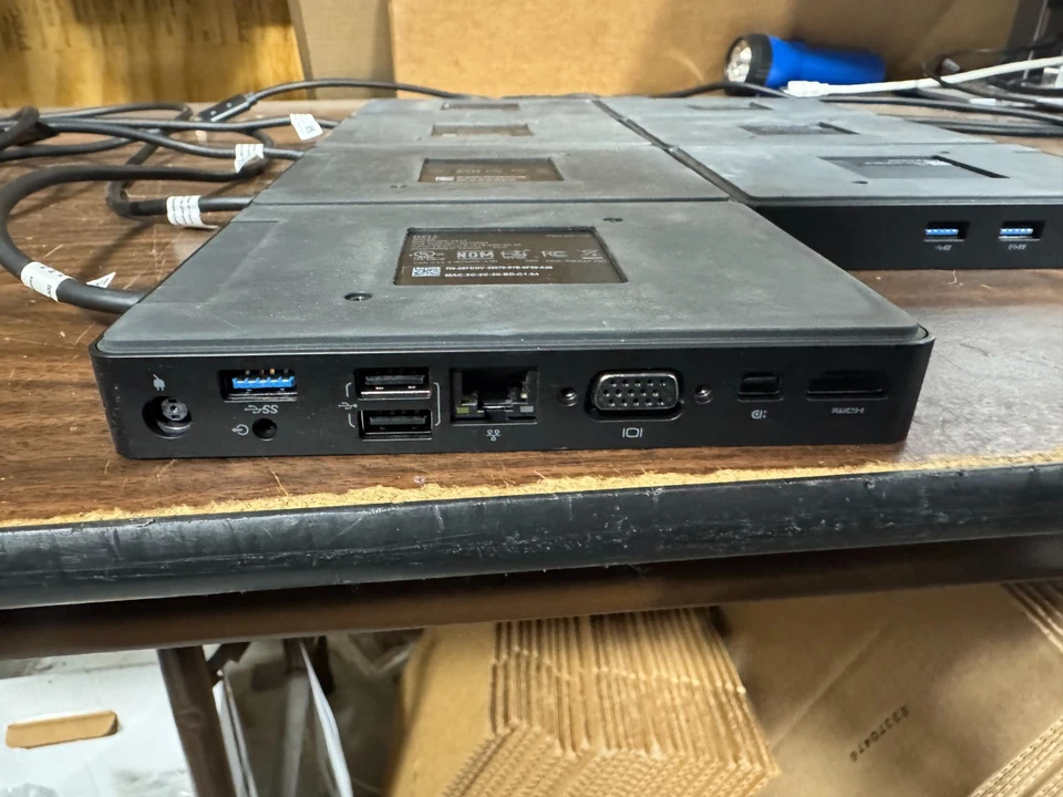 Lot of (7) Dell WD15 K17A USB-C Docking Stations K17A001 No AC Adapters - Image 2 of 2