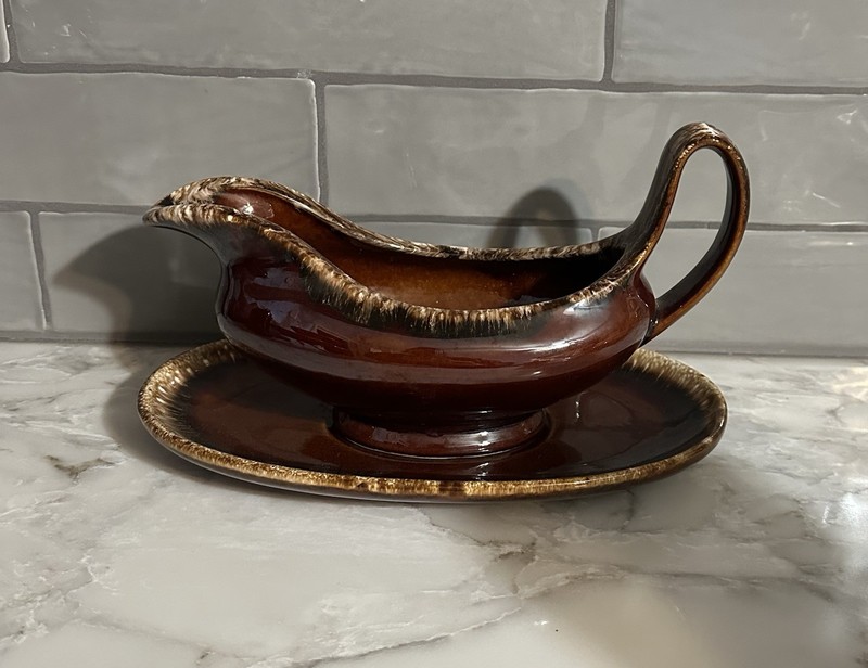 Hull Pottery Brown Drip Gravy Boat Underplate VGC