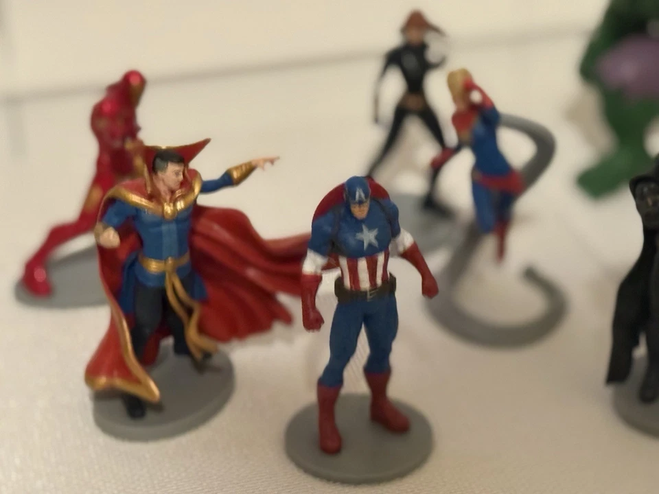  Lote de 8 figuras de Marvel Avengers - Iron Man, Capitán América, Hulk y más Foto 3 de 4