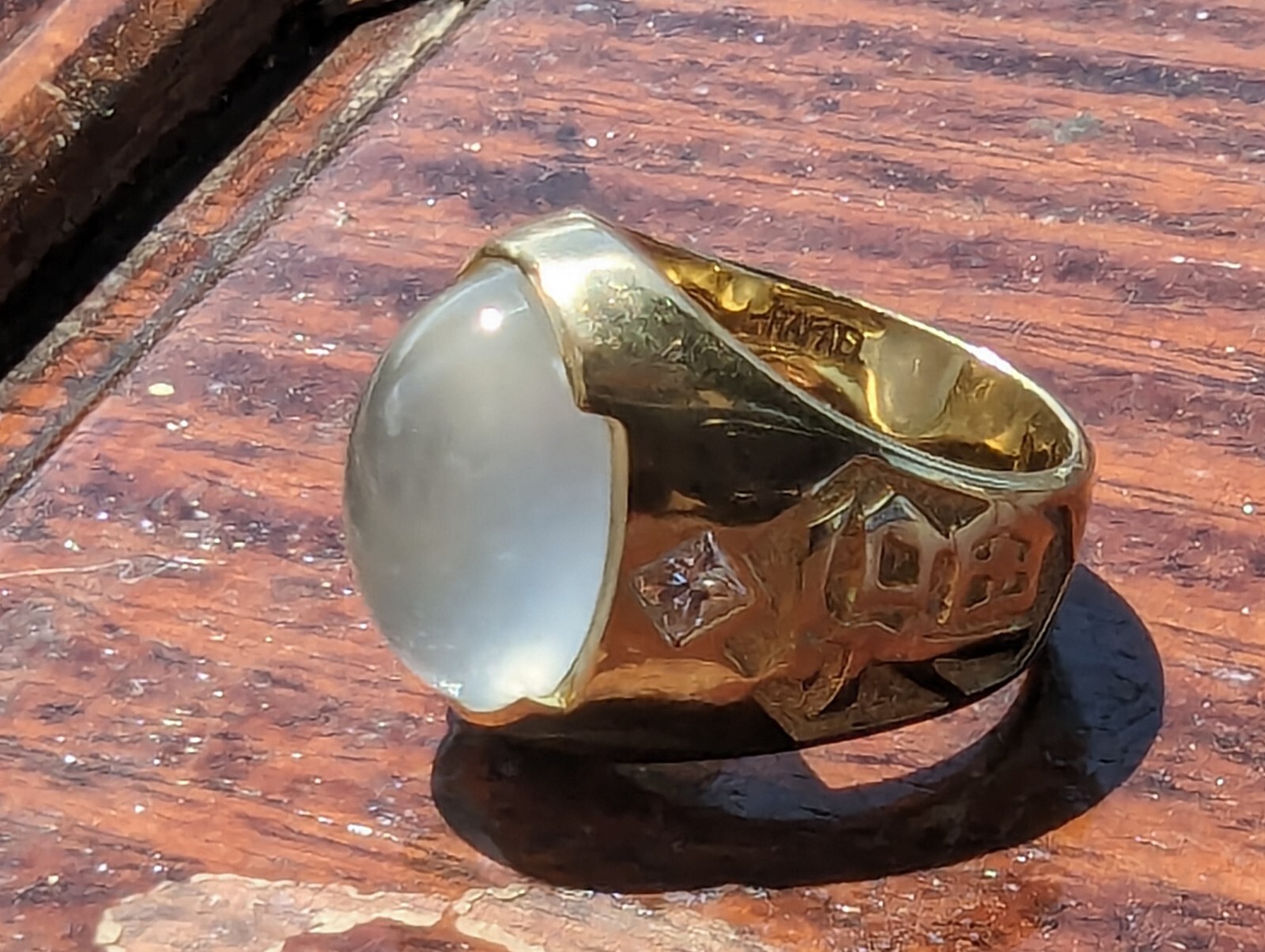 18k Yellow Gold Cabochon Moonstone Ring W Princess Cut Diamonds L ...