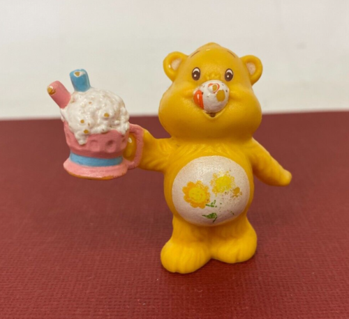 Vintage 1984 ❤ CARE BEARS ❤ Friend Bear with Ice Cream Float - Mini PVC Figure