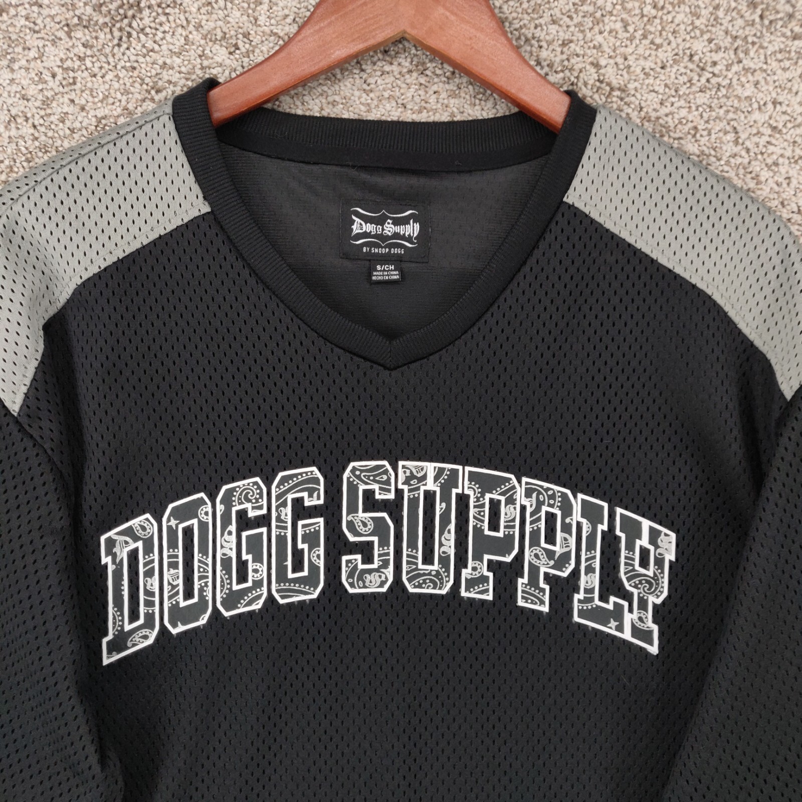 FILA Dogg Supply by Snoop Dogg Hockey Jersey Uomo Small Hockey Rap Hip Hop Death Row