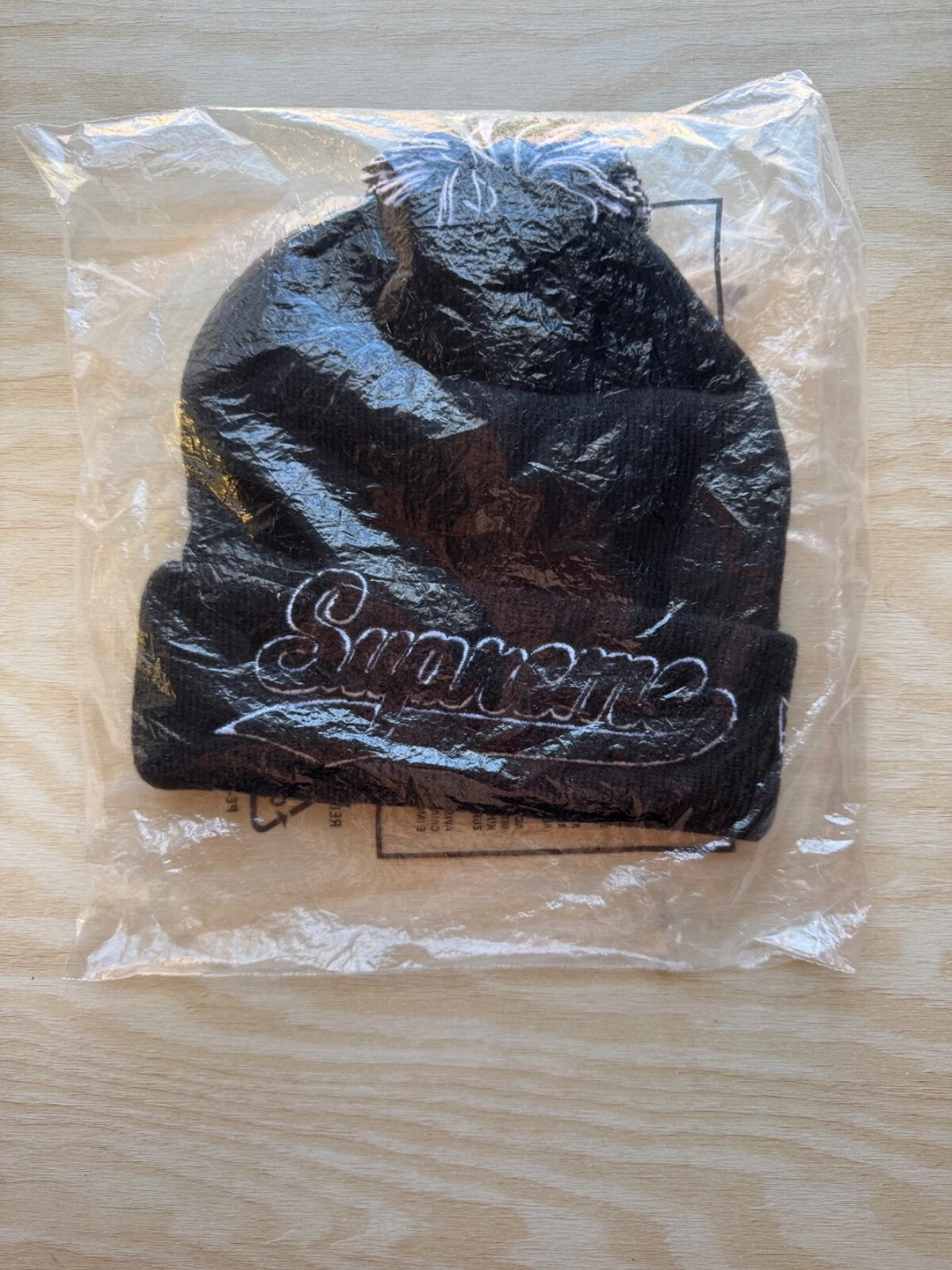 Bonnet noir FW16 Supreme neuf époque chenille écriture