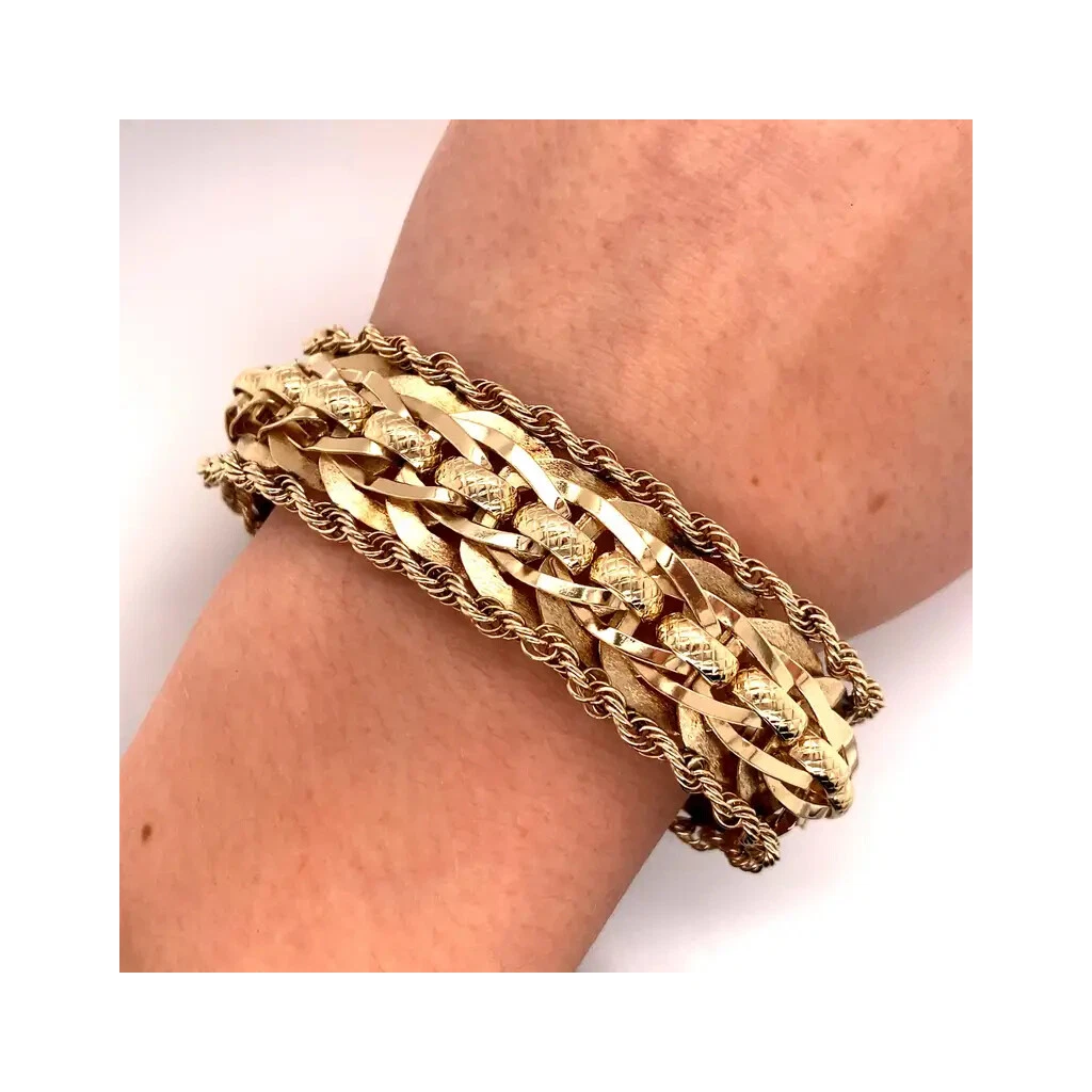 1960s 14 Karat Yellow Gold Wide Charm Bracelet with Rope Edge For Sale at  1stDibs