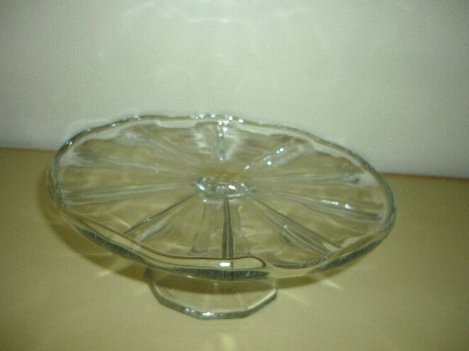 CLEAR PRESSED GLASS FOOTED CAKE/DESSERT STAND