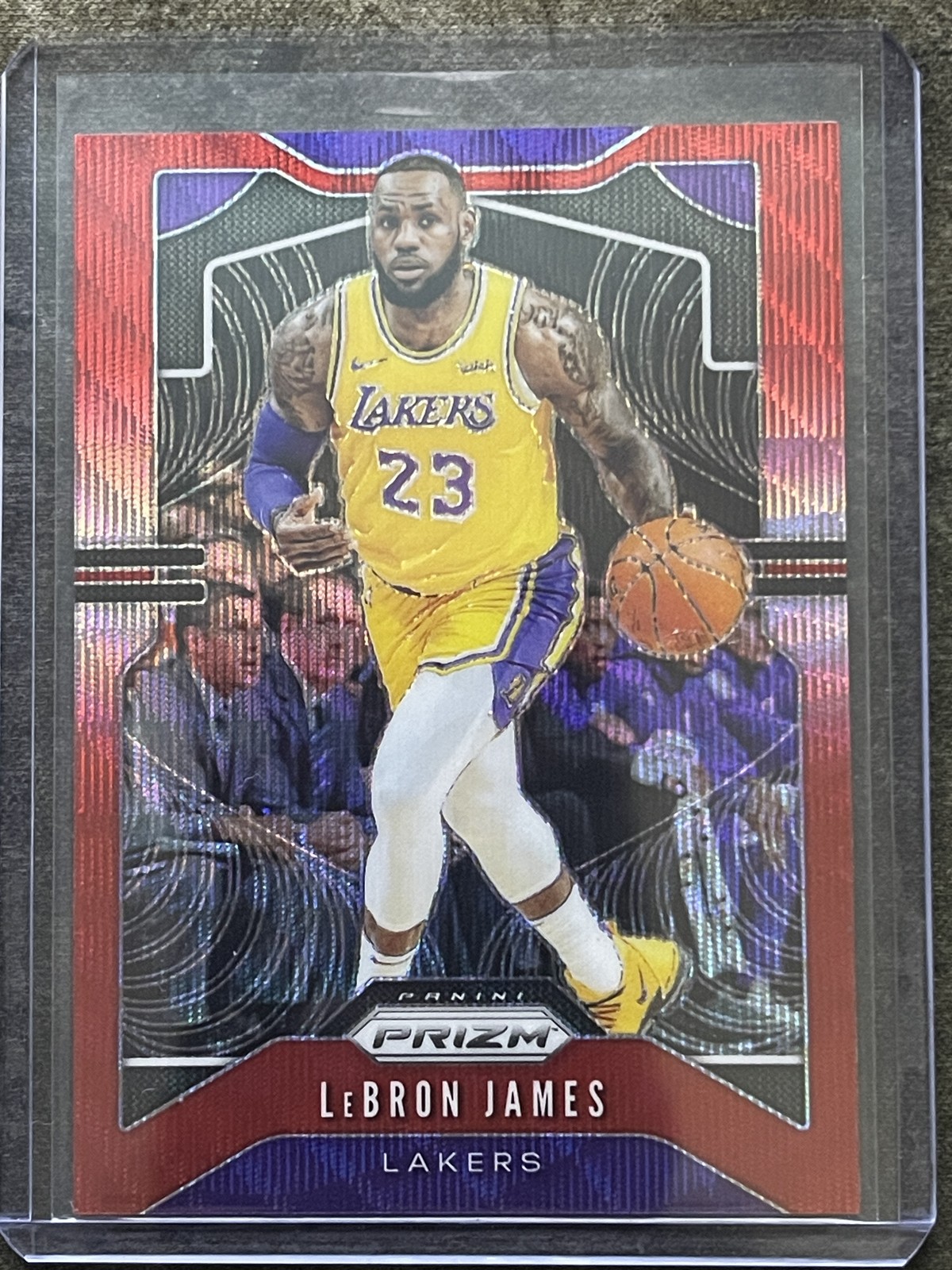 2019-20 Panini Prizm #129 LeBron James Prizms Ruby Wave