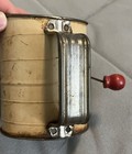 Vtg Bromwell’s Flour Sifter 3-Cup Metal Tin White Red Apple Litho USA Rust Cntry — photo 4
