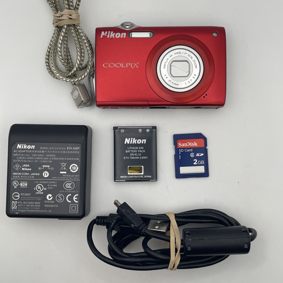 Nikon Coolpix S205 Digital Camera Red 12.0 MP 2.5