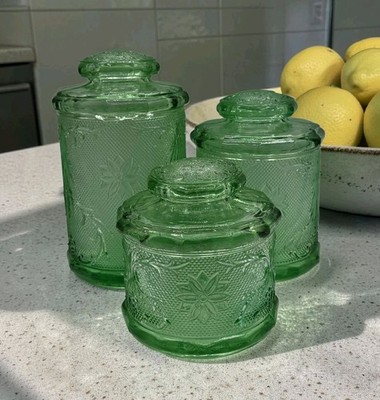 Vtg Indiana Tiara Exclusive Chantilly Green Sandwich Glass Canister Set Of 3