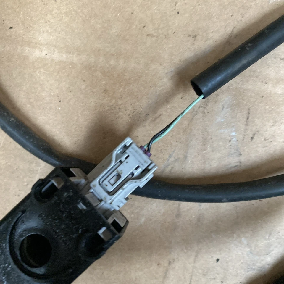 2020 2021 - 2024 Subaru Legacy Xt Touring Washer Reservoir Bottle Motor  3225 - Image 2 of 4